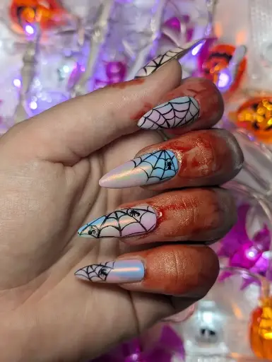 Press on nails glam spider